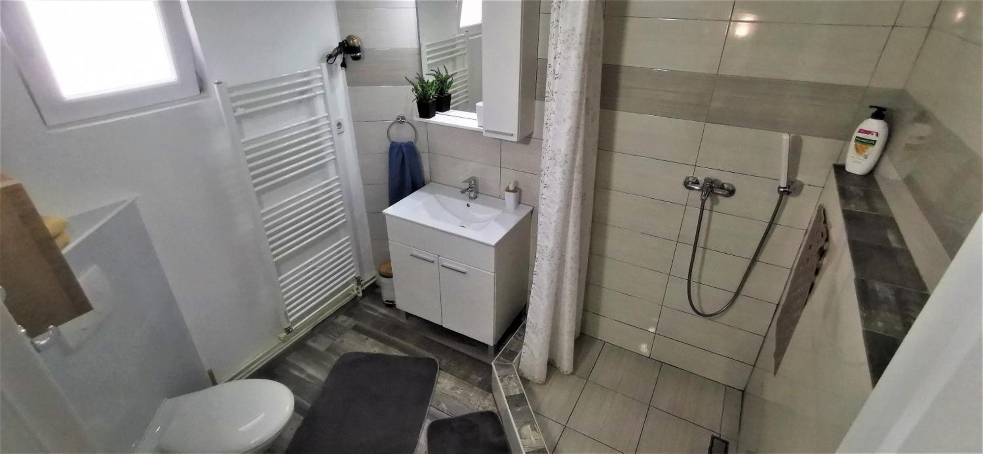 Ana Apartment Gračac Екстериор снимка