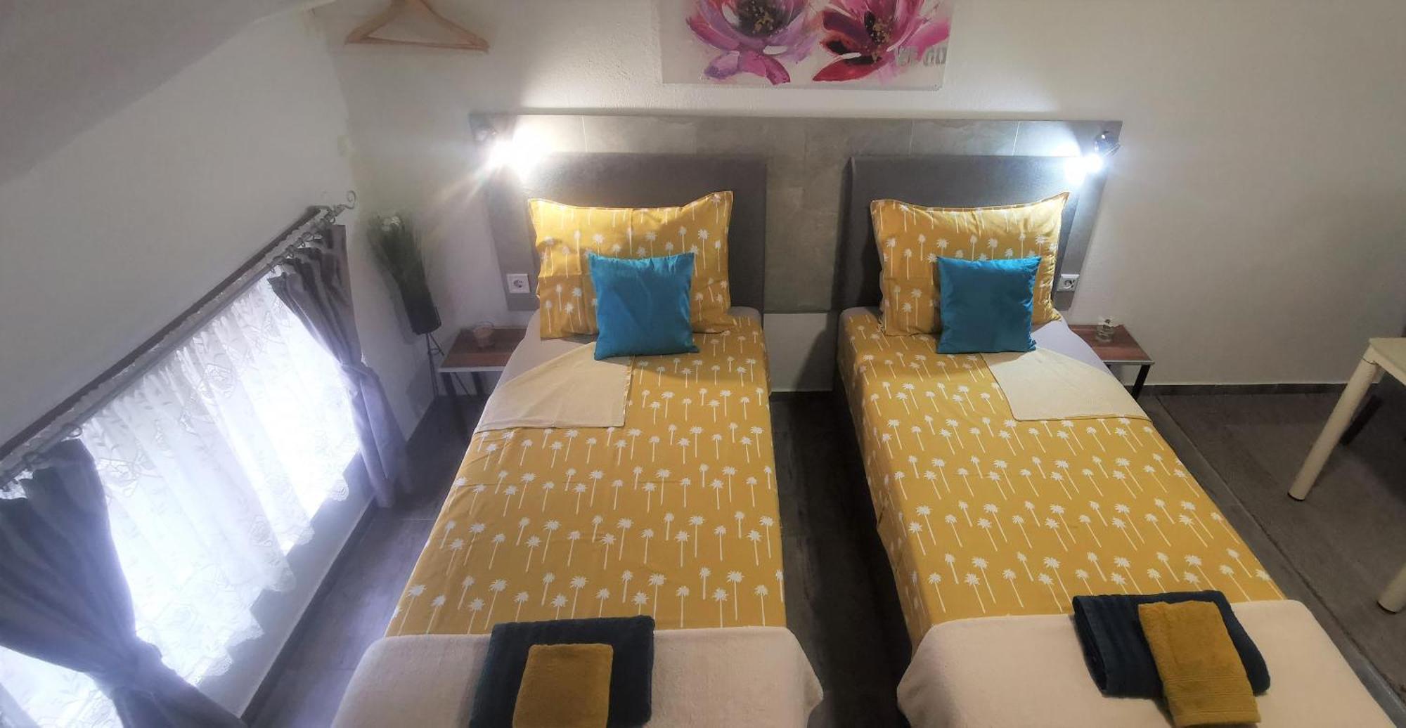 Ana Apartment Gračac Екстериор снимка