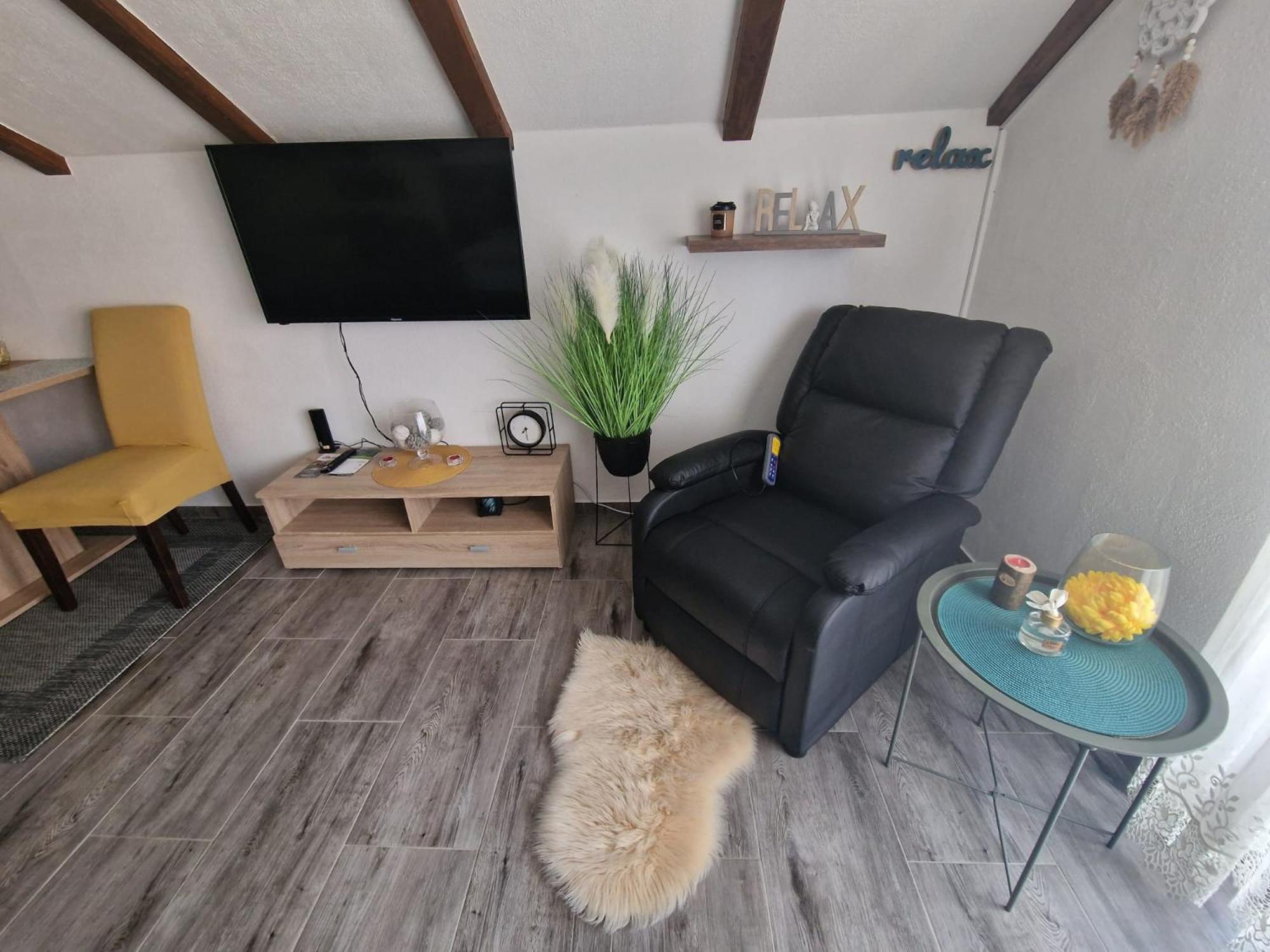 Ana Apartment Gračac Екстериор снимка
