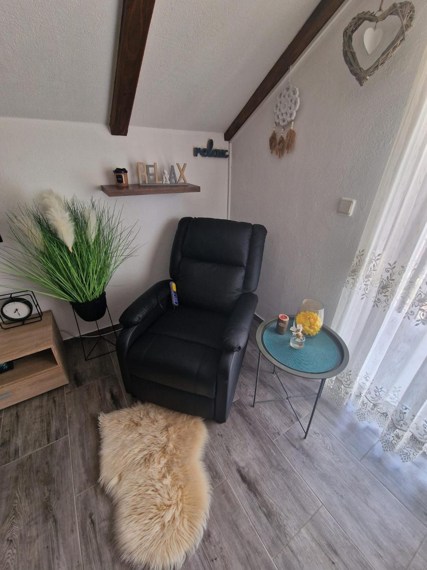 Ana Apartment Gračac Екстериор снимка